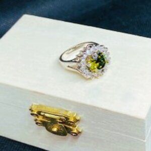 Green Saphire ring